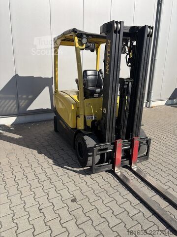 Elektriskais četrriteņu iekrāvējs HYSTER J2.5XN