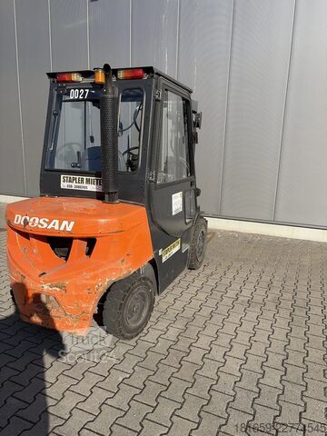 Wózki z silnikiem Diesla DOOSAN D30GP