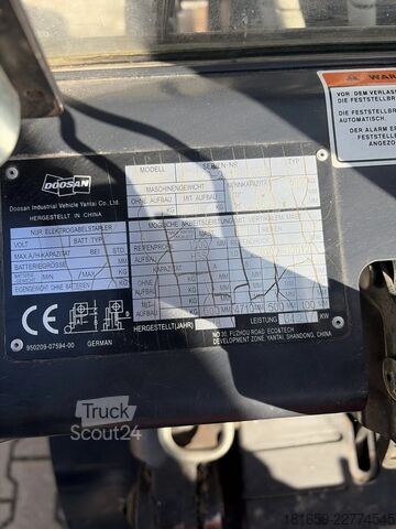 Wózki z silnikiem Diesla DOOSAN D30GP