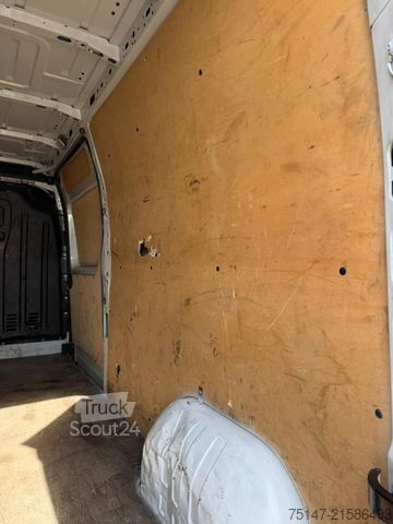 High top van RENAULT Master 3-Sitzer Kasten lang + hoch Klima Kamera