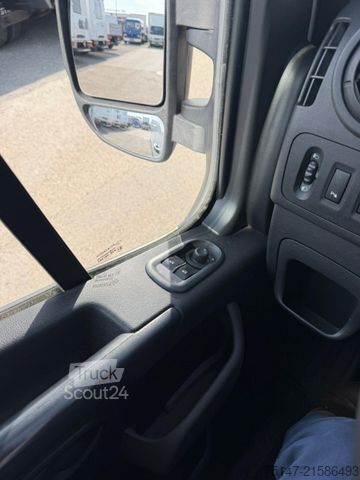 High top van RENAULT Master 3-Sitzer Kasten lang + hoch Klima Kamera