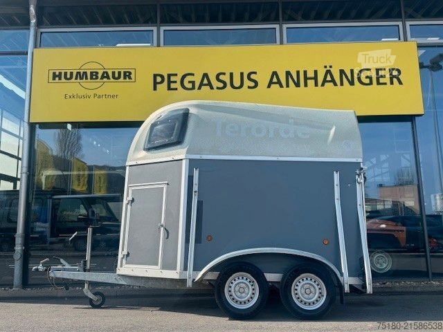 Přívěs pro přepravu koní BLOMERT Nairobi 2 Pferdeanhänger Aluboden SK 2,4t