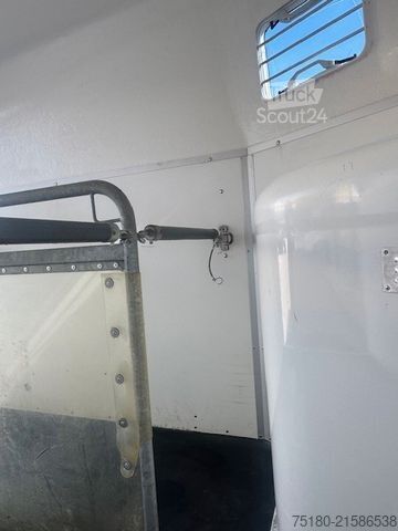 Přívěs pro přepravu koní BLOMERT Nairobi 2 Pferdeanhänger Aluboden SK 2,4t