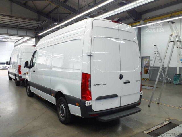 Fourgon Mercedes-Benz Sprinter 317 CDI,L2H2,Automatik,Kamera,Navi