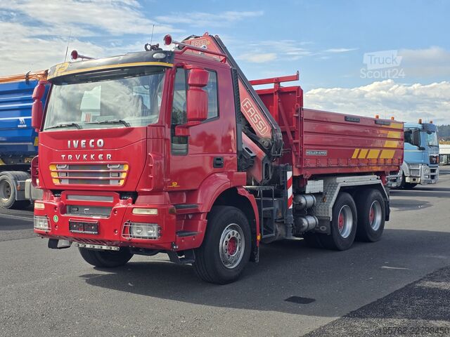 Wywrotka IVECO TRAKKER AD38T44 6x4 E3 FASSI 215