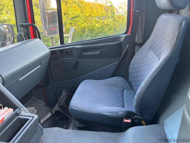 Lastbil med krokarm och containrar DAF DAF 65 210