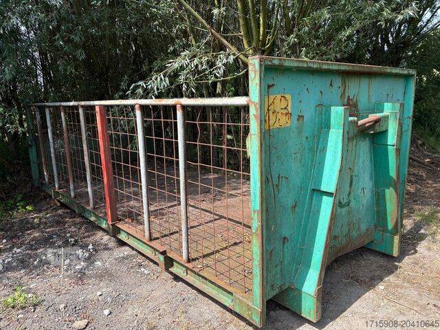 Lastbil med krokarm och containrar DAF DAF 65 210