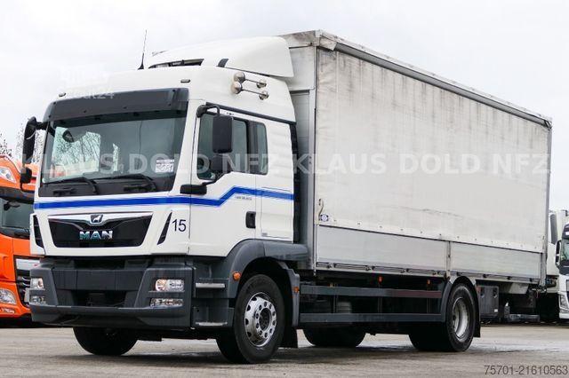 Flatbed truck with tarp MAN TGM 18.320 Pritsche Plane Kamera LBW Euro 6