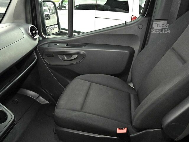 Kleinbus Mercedes-Benz Sprinter 317 CDI Tourer L3 (2-2-2-3) AHK Kame