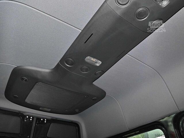 Kleinbus Mercedes-Benz Sprinter 317 CDI Tourer L3 (2-2-2-3) AHK Kame