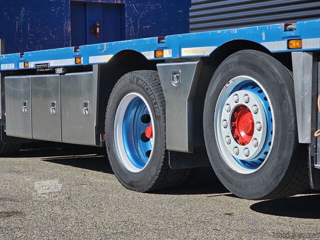 Vrachtwagen met kraan Scania R520 V8 8x2/6 / HMF 70 tm + JUMBO AANHANGER