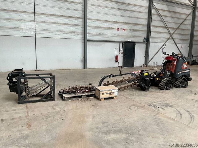 Rendegraver Ditch Witch R300