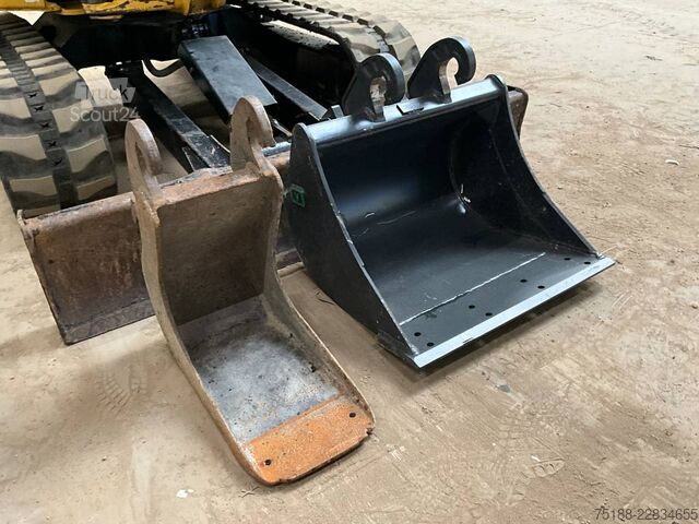 Mini-excavator Caterpillar 302.7 CR