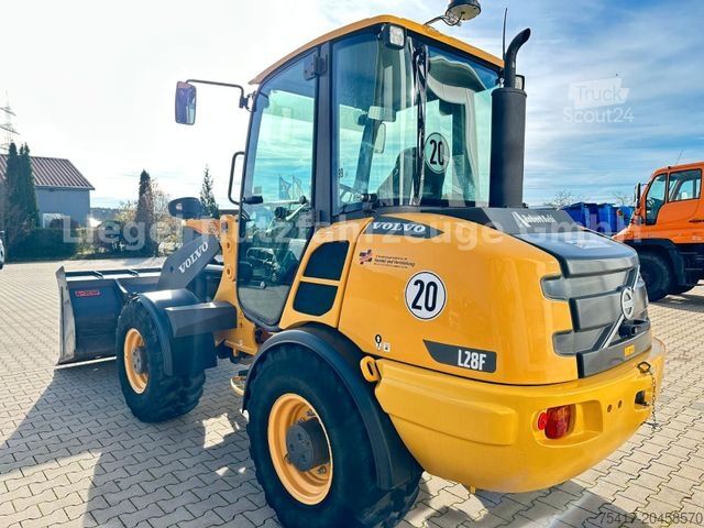 Pala gommata VOLVO L 28