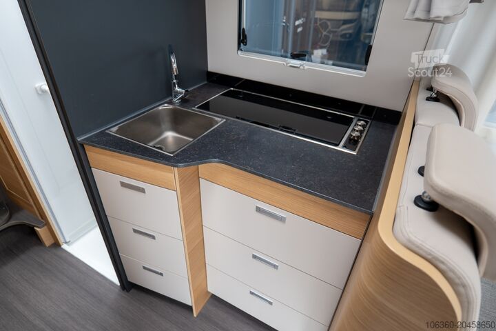 ADRIA MATRIX AXESS 670 SL PACK WILD&FREE MY2026 полуинтегриран нов ADRIA MATRIX AXESS 670 SL PACK WILD&FREE MY2026