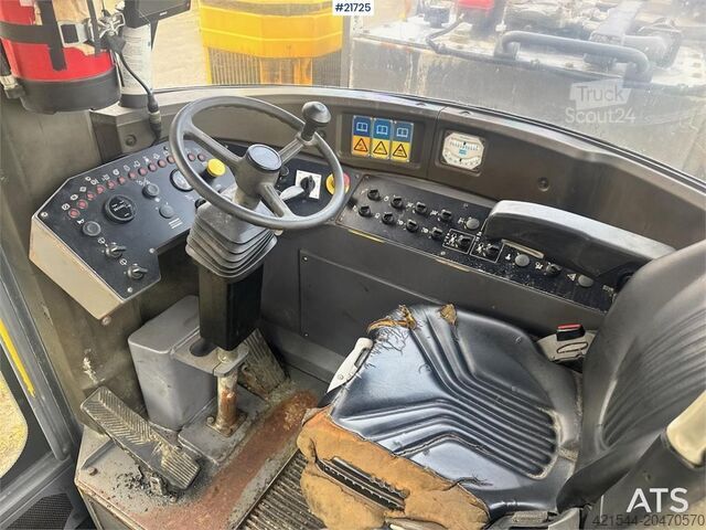 Maskin for jordboring Atlas Copco Boomer MC2 tunnel drilling rig.