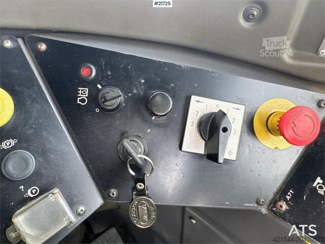 Maskin for jordboring Atlas Copco Boomer MC2 tunnel drilling rig.