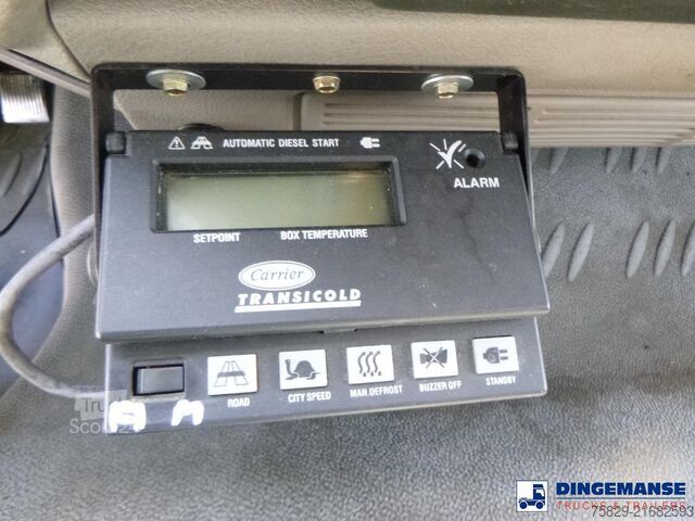 Transport refrigerat/congelat DAF LF 250 FA 4X2 Carrier Supra 750 frigo