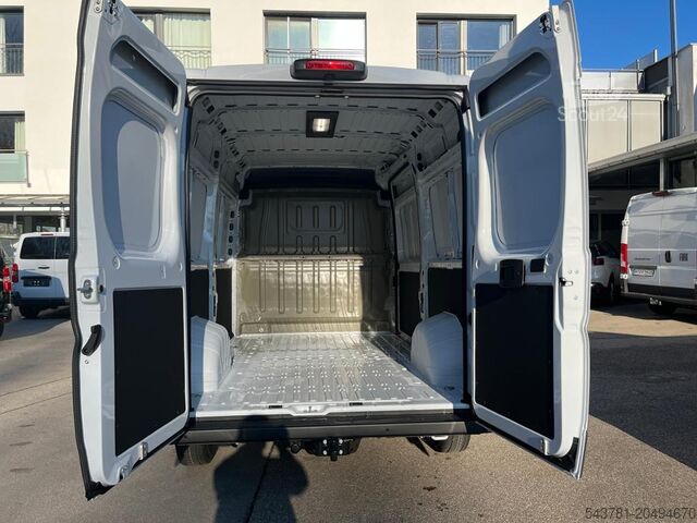 Mikroautobusas FIAT Ducato 35 L2H2 AHK CarPlay RüKa Allwetterreifen