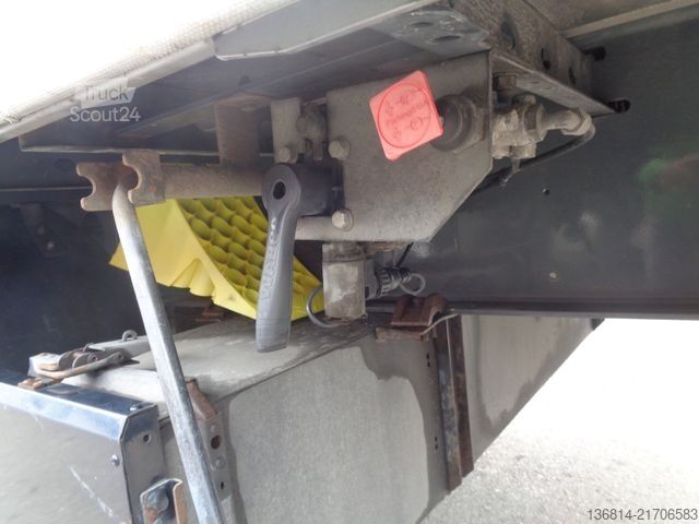 Auflieger mit Pritsche & Plane SCHWARZMÜLLER J-Serie Staplerhalterung Lift- + Lenkachse