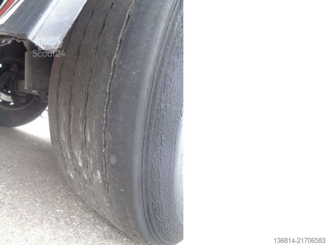 Auflieger mit Pritsche & Plane SCHWARZMÜLLER J-Serie Staplerhalterung Lift- + Lenkachse