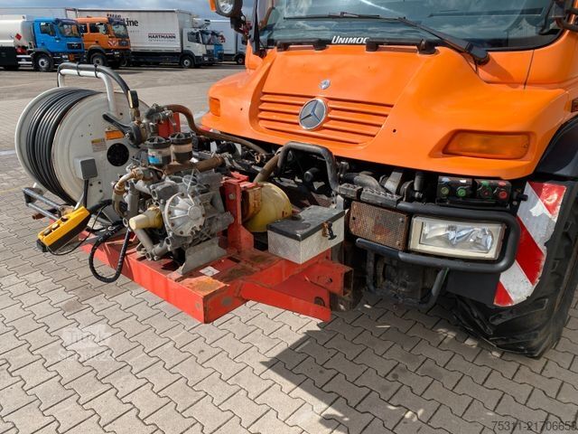 Annan MERCEDES-BENZ 405/10 4x4 U300 Unimog*Erst2000h*Streuer*Manuell