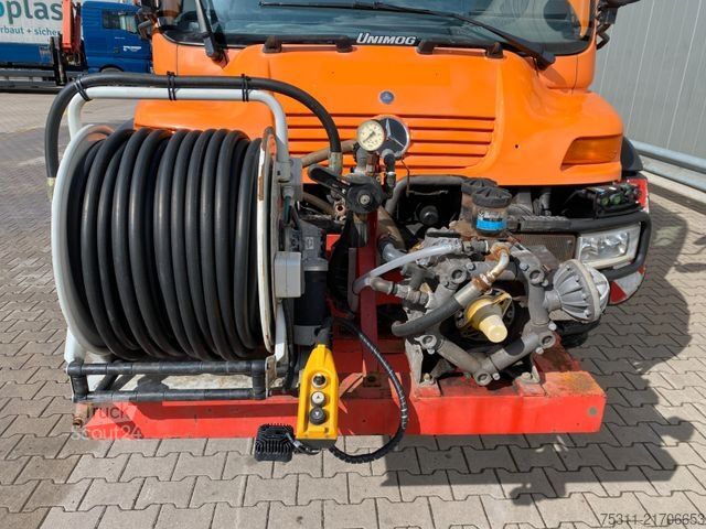 Annan MERCEDES-BENZ 405/10 4x4 U300 Unimog*Erst2000h*Streuer*Manuell