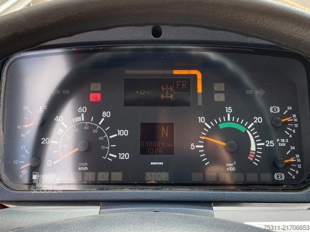 Annan MERCEDES-BENZ 405/10 4x4 U300 Unimog*Erst2000h*Streuer*Manuell