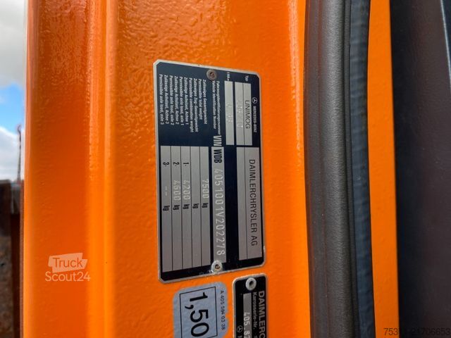 Annan MERCEDES-BENZ 405/10 4x4 U300 Unimog*Erst2000h*Streuer*Manuell