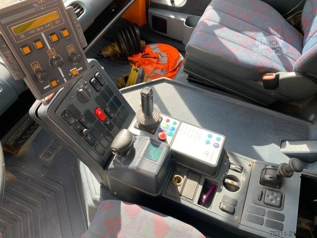 Annan UNIMOG 405/10 4x4 U300*Erst2000h*Streuer*Manuell*Welle