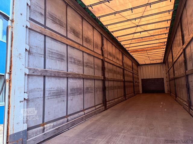 Otvorený náves s plachtou KRONE Curtainsider Mega