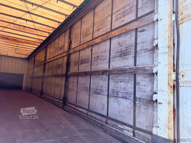 Otvorený náves s plachtou KRONE Curtainsider Mega