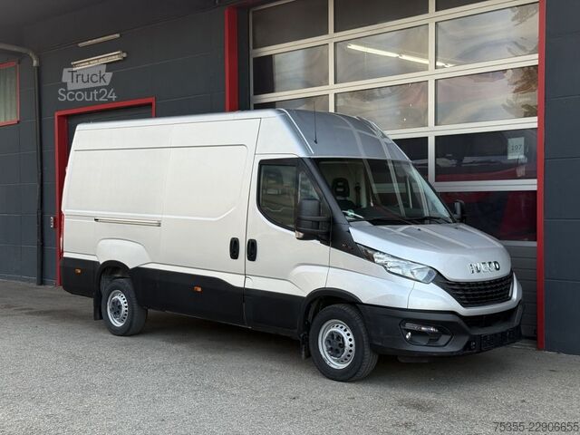 Komercijalno vozilo sa visokim krovom IVECO Daily 35S18 Hoch Klimaautom. Tempomat Unfallfzg.