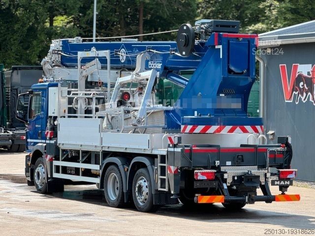 Grúa montada en camión MAN TGM 26.320 BL 6x2 Böcker AK 46/6000 + JIB Kran