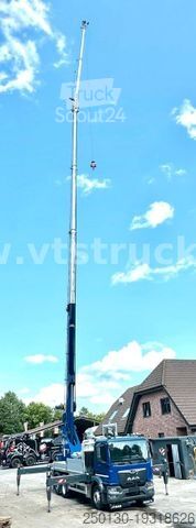 Grúa montada en camión MAN TGM 26.320 BL 6x2 Böcker AK 46/6000 + JIB Kran