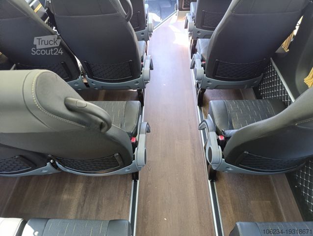 Autobus MERCEDES-BENZ Sprinter 519