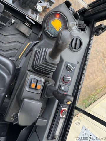 Mini-pelle EUROCOMACH 18ZT / 2022 BJ / 208 Stunden / MS01