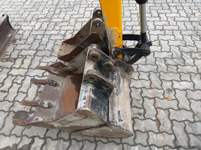 Minikoparka JCB 8026 CTS / 2021 BJ / 1.933 H / 3 x Löffel