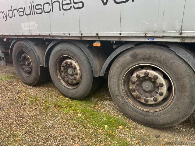 Walking floor semitrailer SCHWARZMÜLLER J-serie
