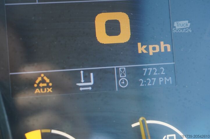 Телескопичен манипулатор JCB 535-95 / 3.5 T / range 9.5 m / 700 MTH!