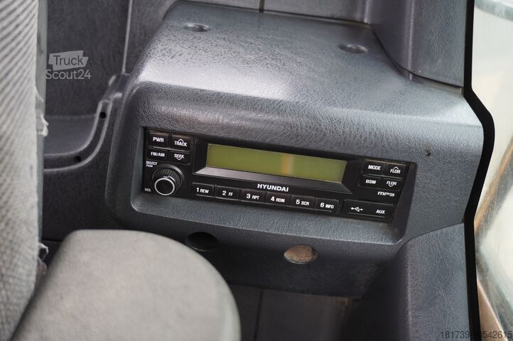 Tekerlekli ekskavatör Hyundai Robex 55W-9 Wheeled Excavator 5.5t / 2pc