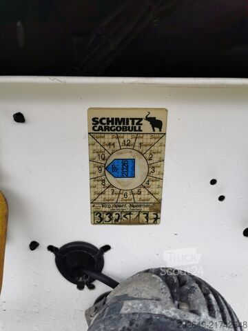 Auflieger mit Pritsche & Plane Schmitz Cargobull 