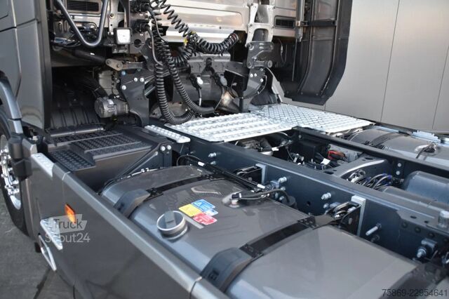 Standard-SZM Scania 590S V8 NGS 4x2NB - NEW TACHO - ONLY 61 TKM - R...