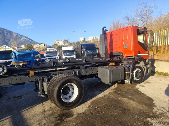 Kanca kasalı yük kamyonu (roll-off) Iveco Stralis 190S31