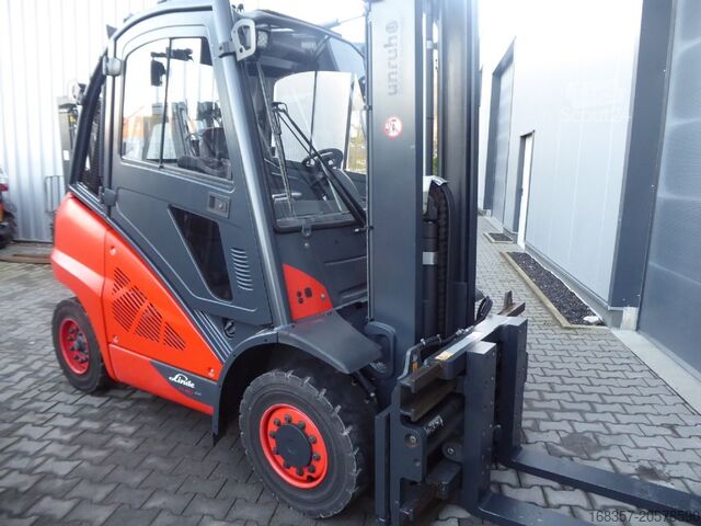Frontgaffeltruck Linde H40D-02