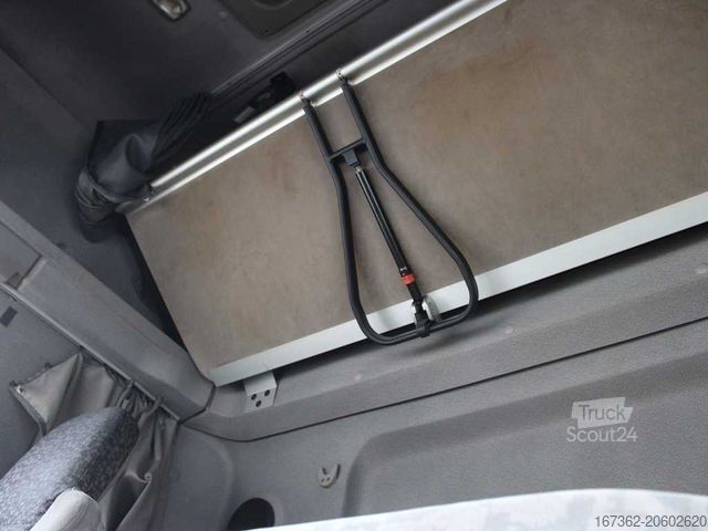 Samochód ciężarowy typu furgon DAF FA 75360U, CARRIER SUPRA 550, AIR SUSPENSIONS