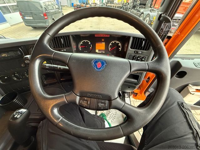 Vejfejemaskine SCANIA P230 Kehrmaschine Johnston VT605- 6 M³