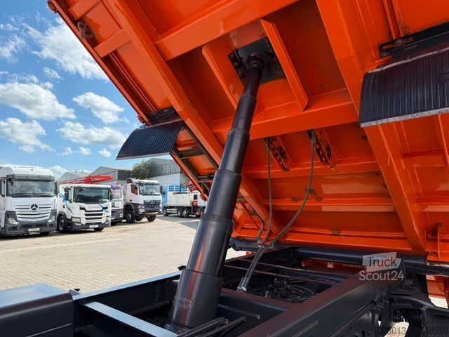 Camion-benne tricar MERCEDES-BENZ ATEGO 1324 4x4 Kipper Meiller