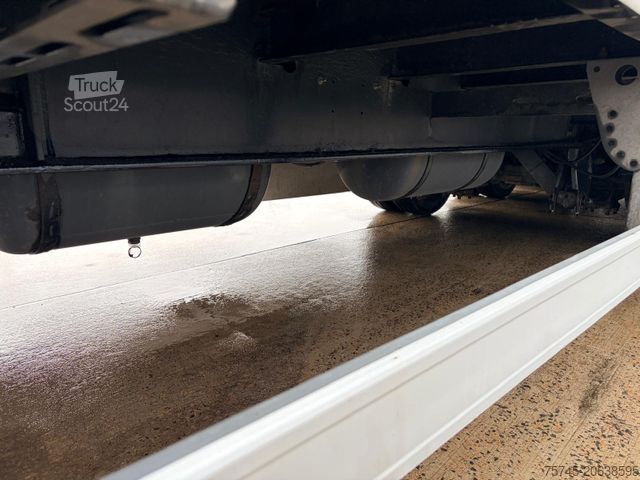 Ανοιχτό ημιρυμουλκούμενο με μουσαμά  VAN_ECK