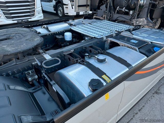 Standard SZM VOLVO FH 500*GLOBETROTTER*RETARDER*I SAVE*STANDKLIMA*